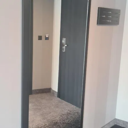 Czarna Perla Czarna Gora 404 *