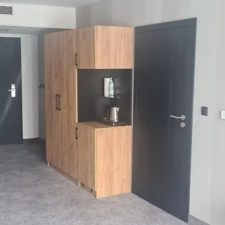 Czarna Perla Czarna Gora 404 Sienna (Klodzko)