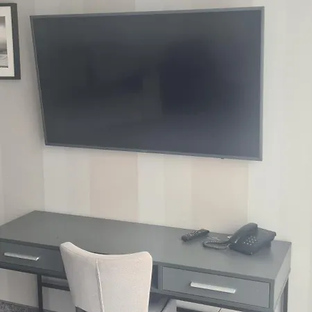 Czarna Perla Czarna Gora 404 *