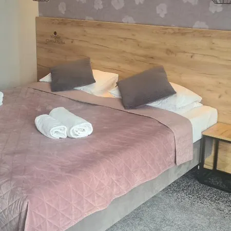 Czarna Perla Czarna Gora 404 *