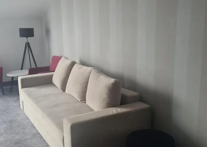 Czarna Perla Czarna Gora 404 Siena